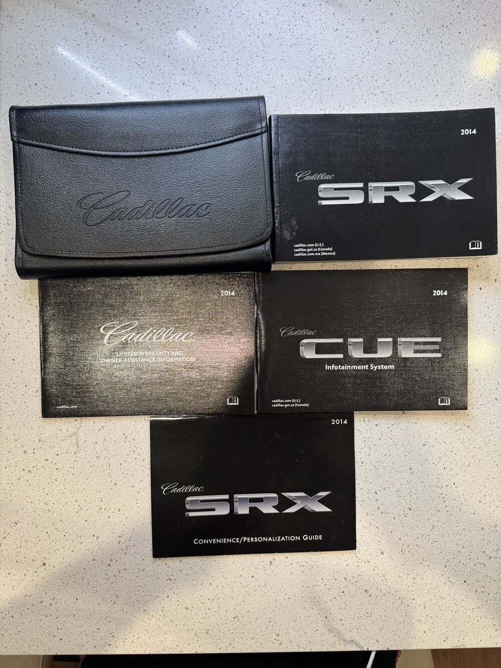 2014 Cadillac SRX Owner's Manual Set with Leather Case